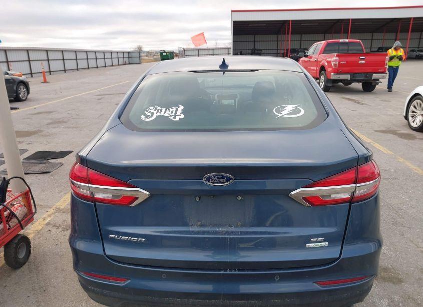 Photo 16 of 2019 Ford Fusion SE (VIN 3FA6P0HD3KR114113)