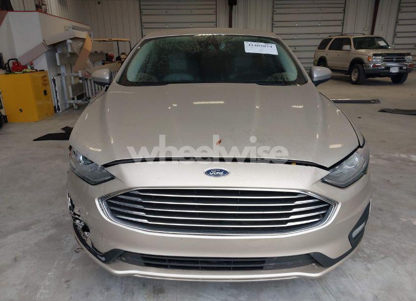 Photo 12 of 2019 Ford Fusion SE (VIN 3FA6P0HD3KR162307)