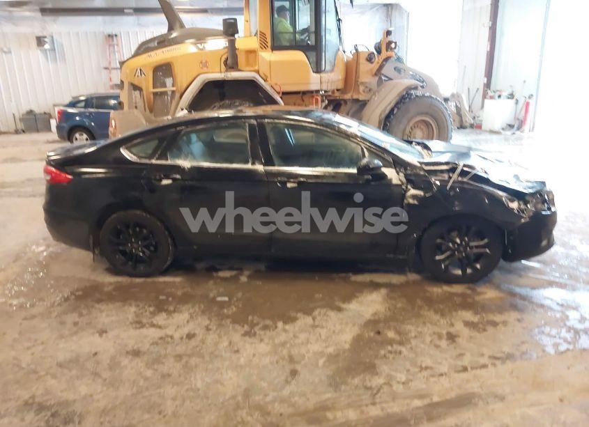 Photo 13 of 2019 Ford Fusion SE (VIN 3FA6P0HD3KR229021)