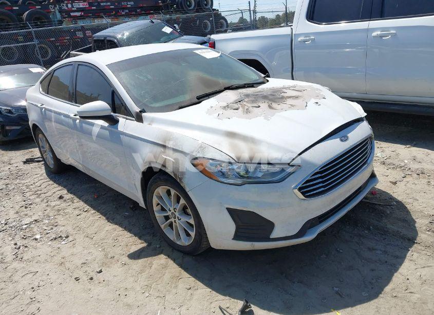 2019 Ford Fusion SE (VIN 3FA6P0HD3KR229648) main photo