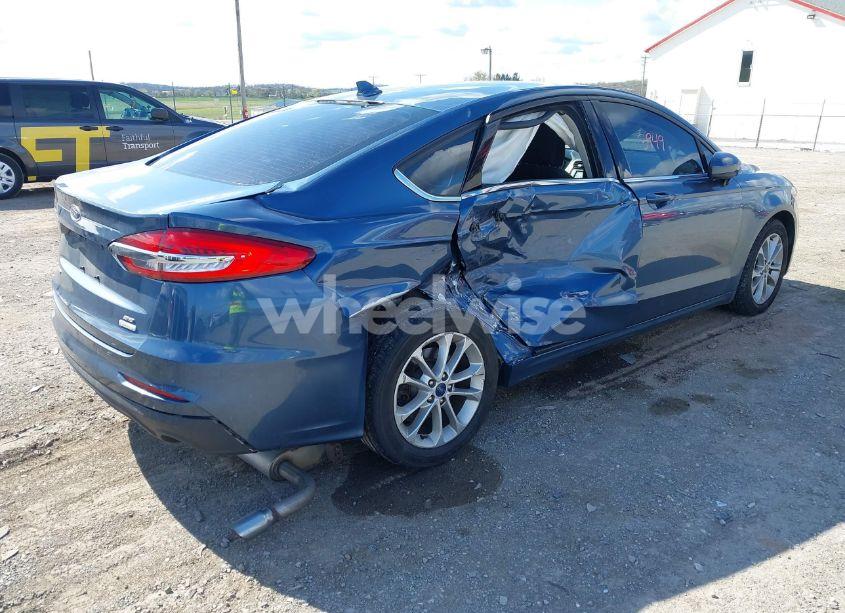 Photo 4 of 2019 Ford Fusion SE (VIN 3FA6P0HD3KR230962)