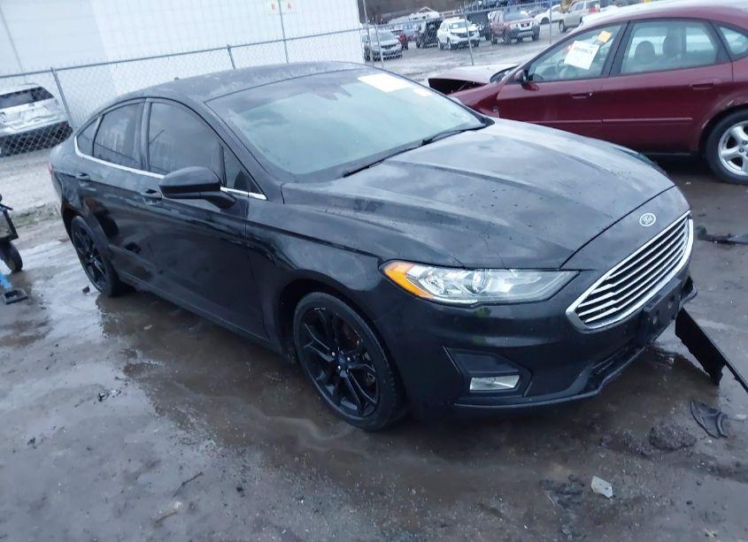 2019 Ford Fusion SE (VIN 3FA6P0HD3KR247521) main photo