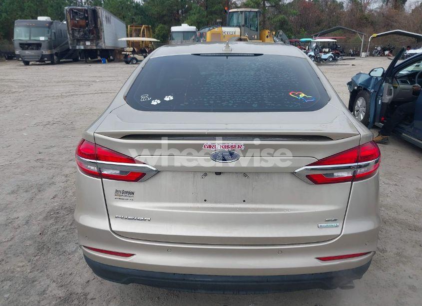Photo 16 of 2019 Ford Fusion SE (VIN 3FA6P0HD3KR249415)