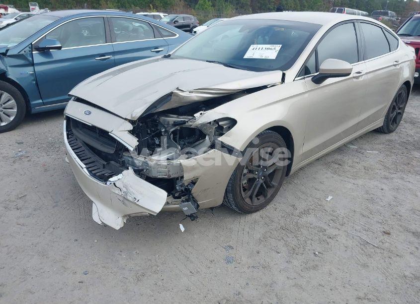 Photo 6 of 2019 Ford Fusion SE (VIN 3FA6P0HD3KR249415)