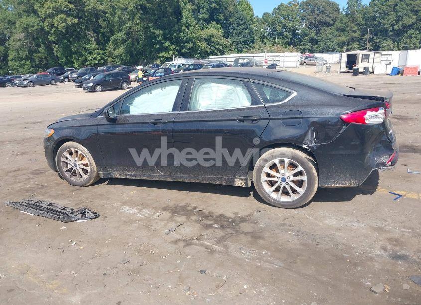 Photo 14 of 2019 Ford Fusion SE (VIN 3FA6P0HD3KR279966)