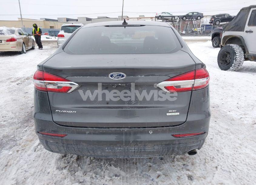 Photo 16 of 2020 Ford Fusion SE (VIN 3FA6P0HD3LR121581)