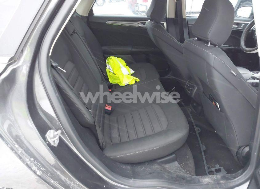 Photo 8 of 2020 Ford Fusion SE (VIN 3FA6P0HD3LR121581)