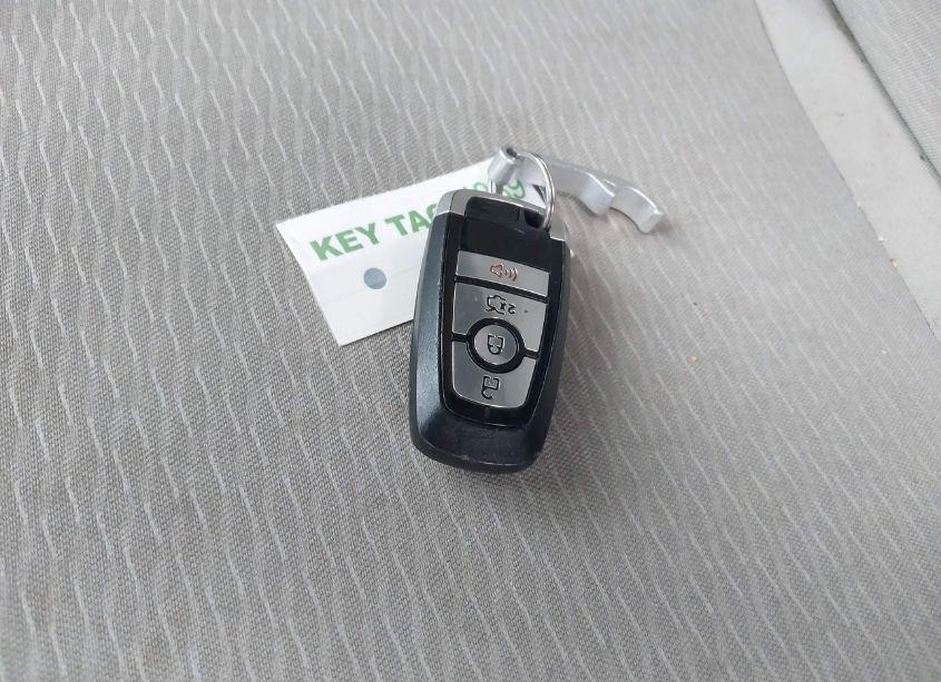Photo 11 of 2020 Ford Fusion SE (VIN 3FA6P0HD3LR125985)