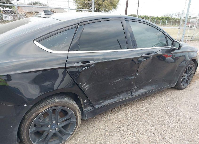 Photo 6 of 2020 Ford Fusion SE (VIN 3FA6P0HD3LR125985)