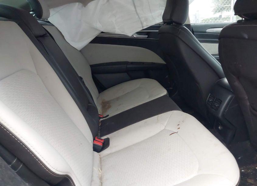Photo 8 of 2020 Ford Fusion SE (VIN 3FA6P0HD3LR125985)