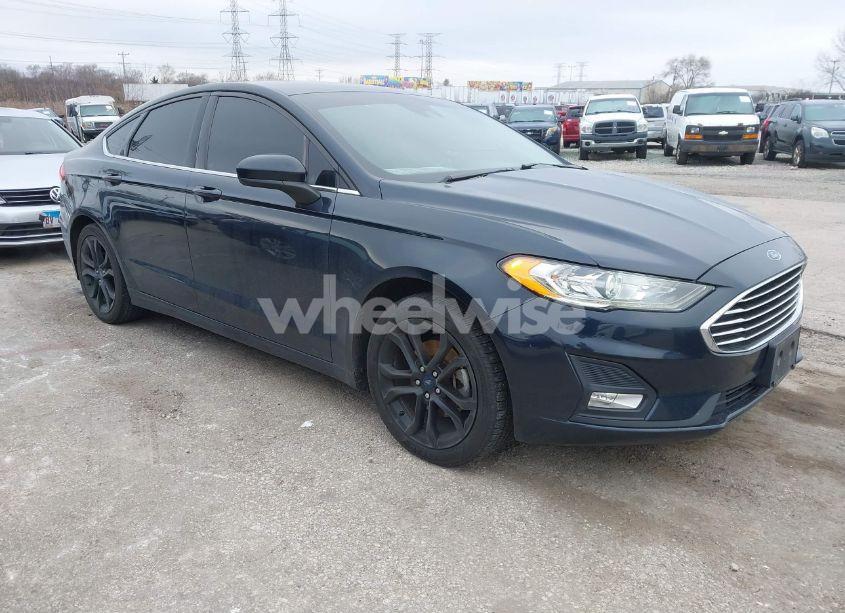 2020 Ford Fusion SE (VIN 3FA6P0HD3LR144732) main photo