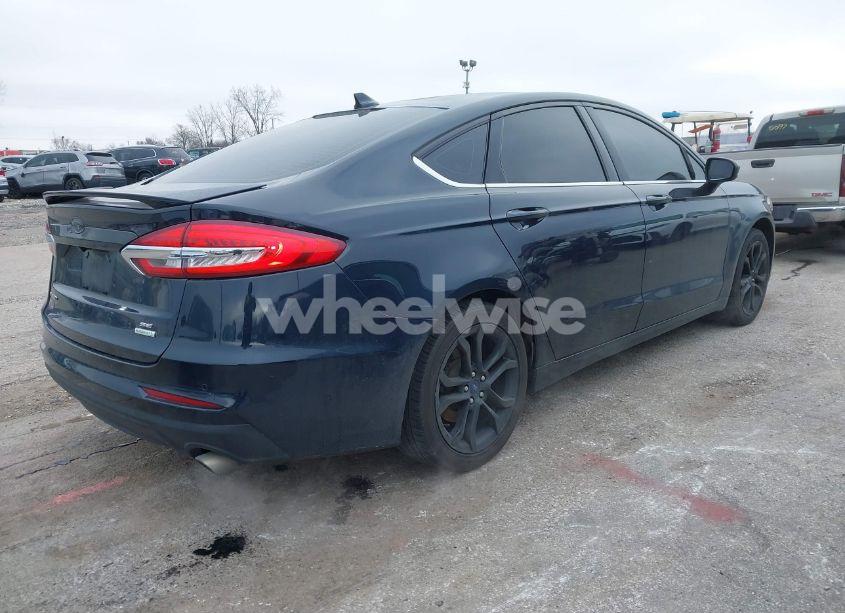 Photo 4 of 2020 Ford Fusion SE (VIN 3FA6P0HD3LR144732)