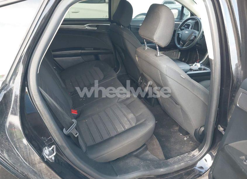 Photo 8 of 2020 Ford Fusion SE (VIN 3FA6P0HD3LR148053)