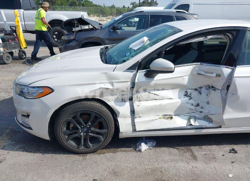 Photo 6 of 2020 Ford Fusion SE (VIN 3FA6P0HD3LR161093)