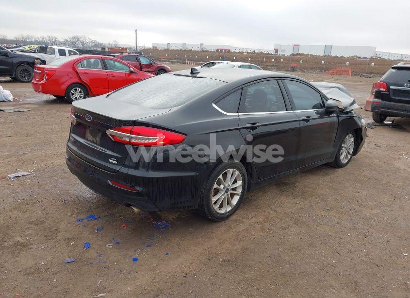 Photo 4 of 2020 Ford Fusion SE (VIN 3FA6P0HD3LR188567)