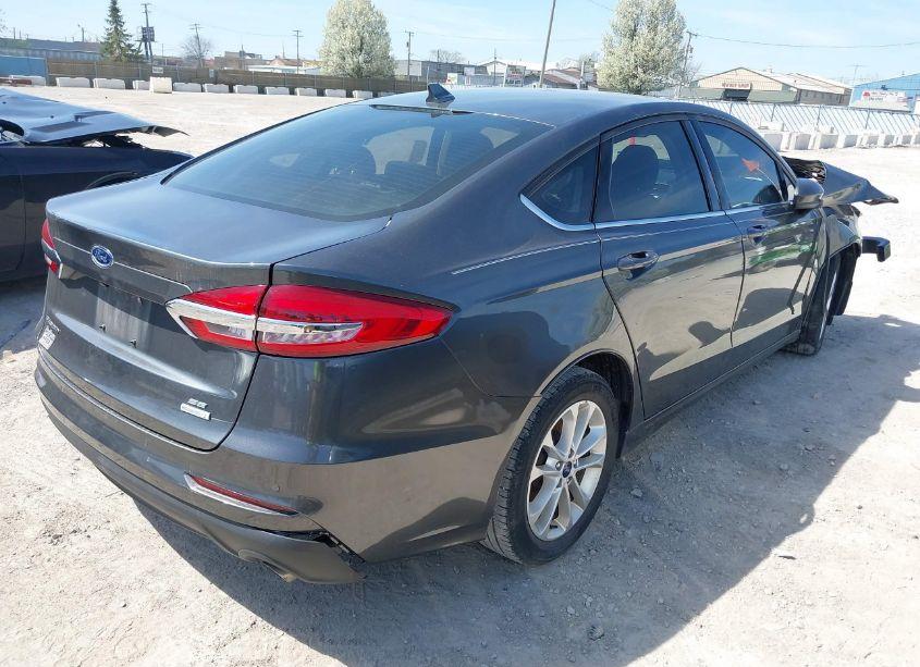 Photo 4 of 2020 Ford Fusion SE (VIN 3FA6P0HD3LR235967)