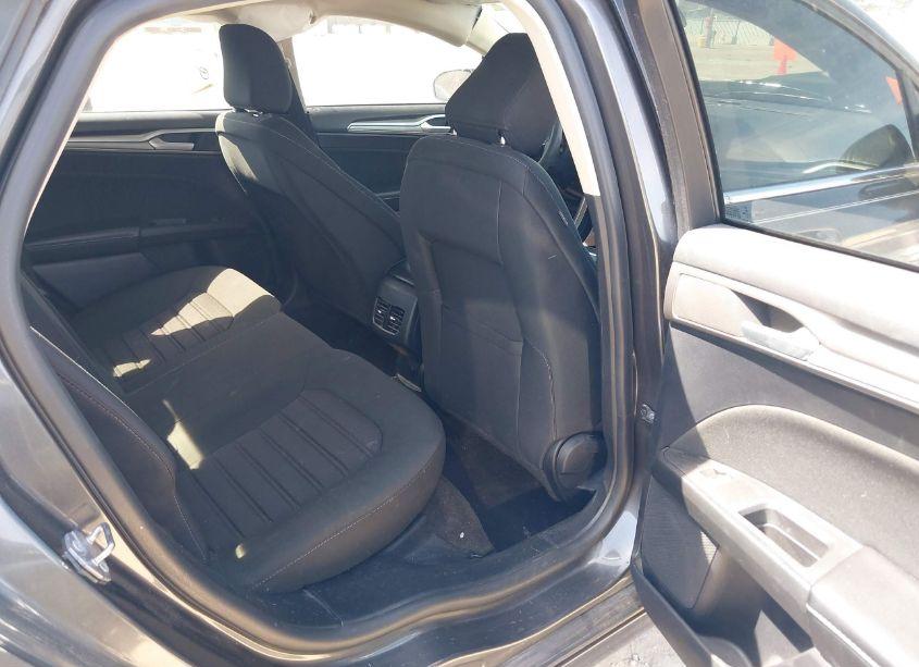 Photo 8 of 2020 Ford Fusion SE (VIN 3FA6P0HD3LR235967)