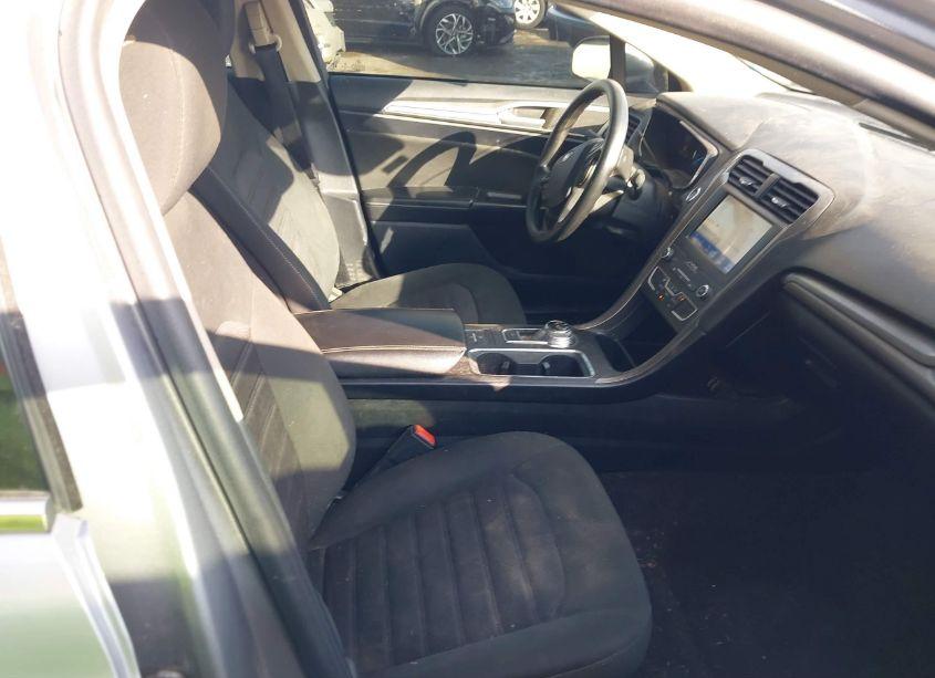 Photo 5 of 2020 Ford Fusion SE (VIN 3FA6P0HD3LR249285)