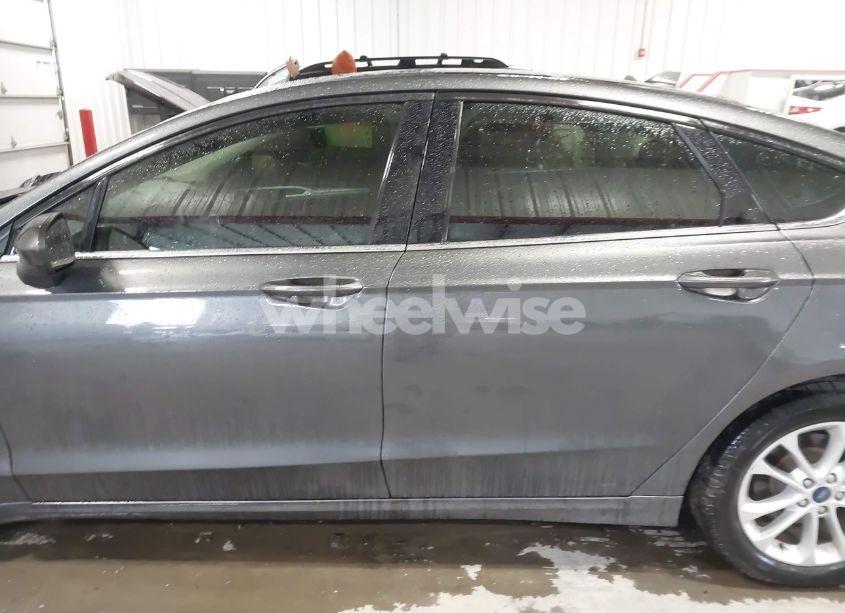 Photo 14 of 2020 Ford Fusion SE (VIN 3FA6P0HD3LR251439)