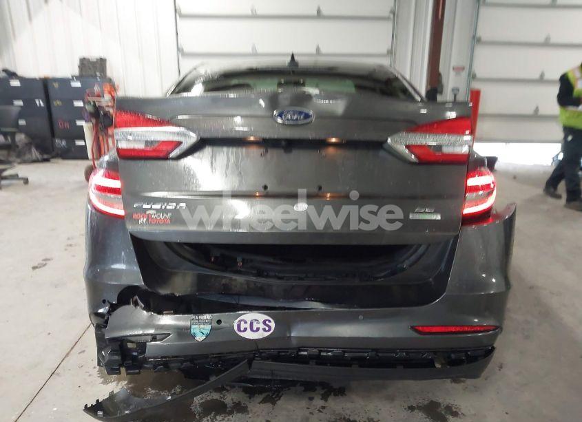 Photo 16 of 2020 Ford Fusion SE (VIN 3FA6P0HD3LR251439)