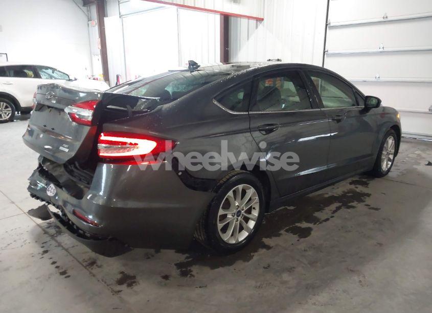 Photo 4 of 2020 Ford Fusion SE (VIN 3FA6P0HD3LR251439)