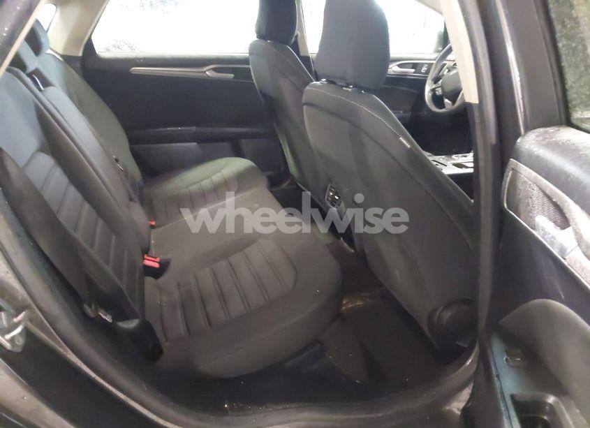 Photo 8 of 2020 Ford Fusion SE (VIN 3FA6P0HD3LR251439)