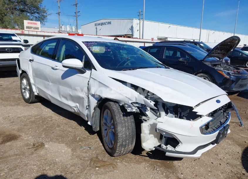 2020 Ford Fusion SE (VIN 3FA6P0HD3LR260934) main photo