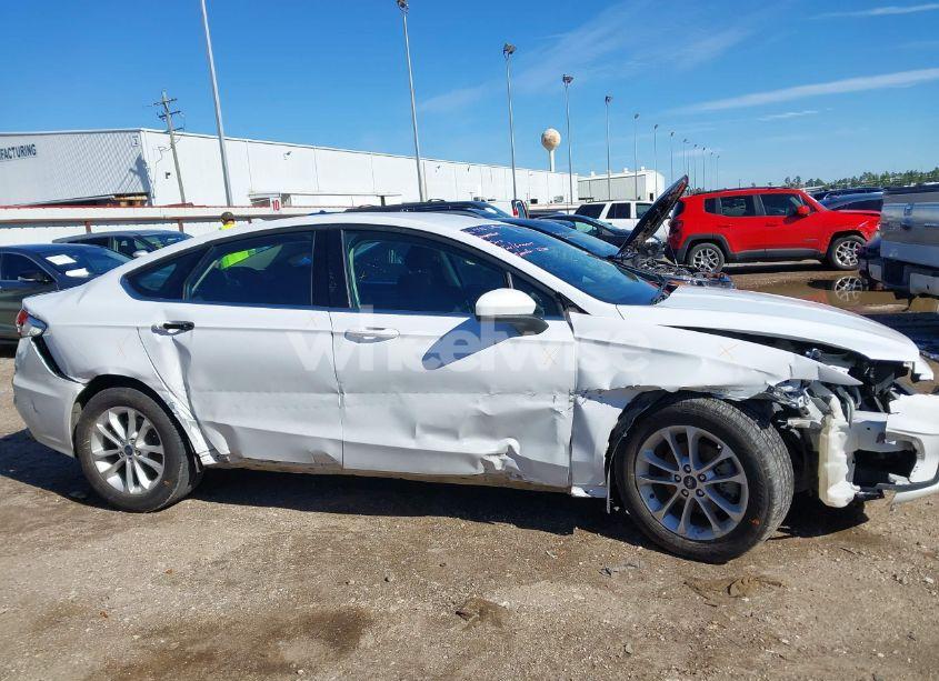 Photo 13 of 2020 Ford Fusion SE (VIN 3FA6P0HD3LR260934)