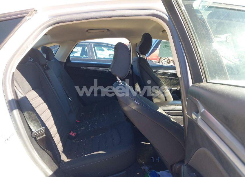 Photo 8 of 2020 Ford Fusion SE (VIN 3FA6P0HD3LR260934)