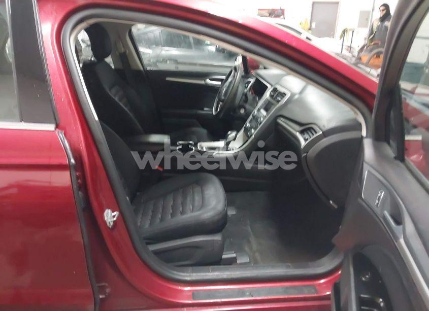 Photo 5 of 2014 Ford Fusion SE (VIN 3FA6P0HD4ER156228)