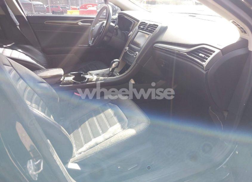 Photo 5 of 2014 Ford Fusion SE (VIN 3FA6P0HD4ER225533)