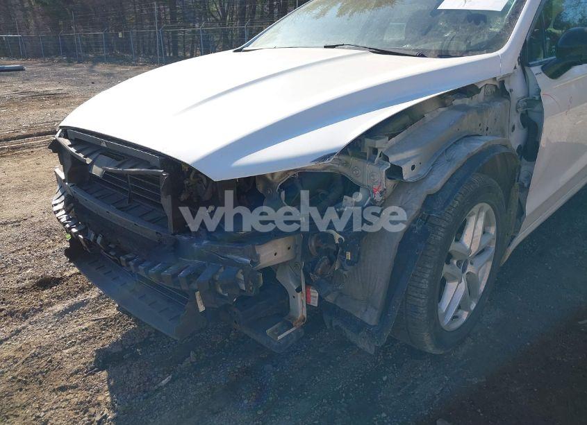 Photo 6 of 2014 Ford Fusion SE (VIN 3FA6P0HD4ER332386)