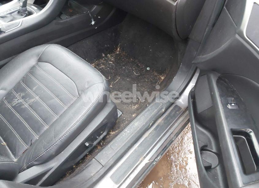 Photo 5 of 2014 Ford Fusion SE (VIN 3FA6P0HD4ER352332)