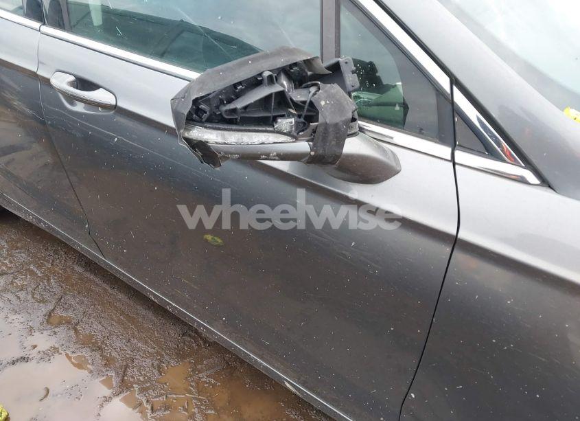 Photo 6 of 2014 Ford Fusion SE (VIN 3FA6P0HD4ER352332)