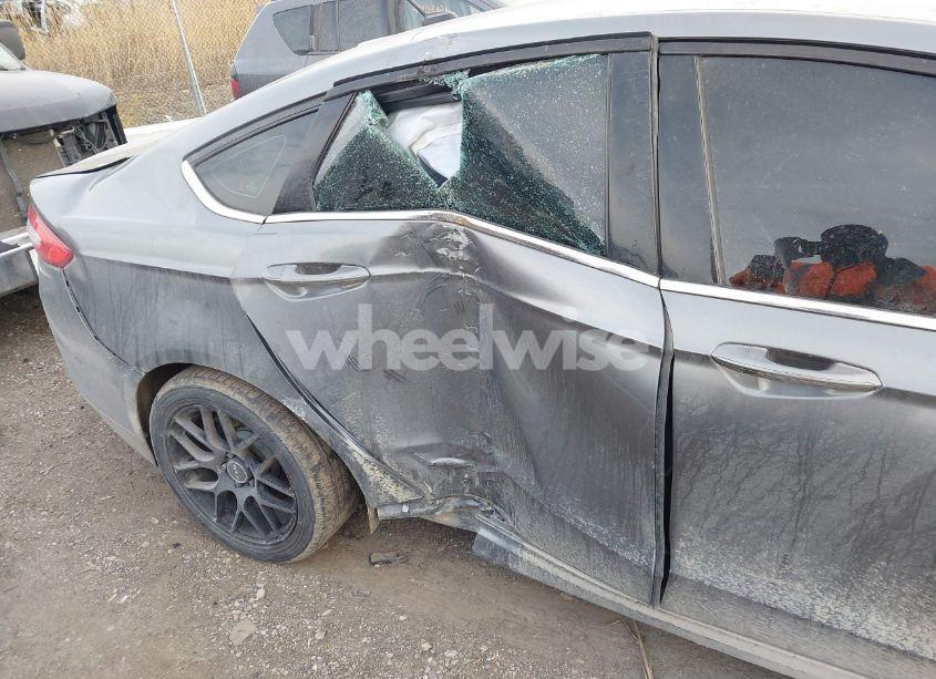 Photo 6 of 2014 Ford Fusion SE (VIN 3FA6P0HD4ER364562)