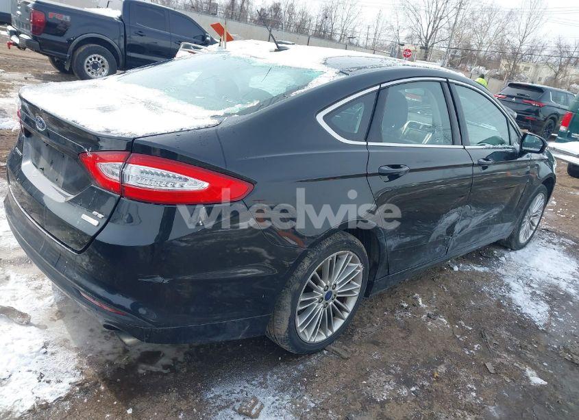 Photo 4 of 2014 Ford Fusion SE (VIN 3FA6P0HD4ER365193)