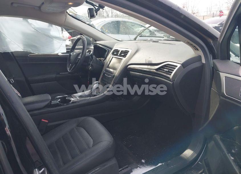 Photo 5 of 2014 Ford Fusion SE (VIN 3FA6P0HD4ER365193)