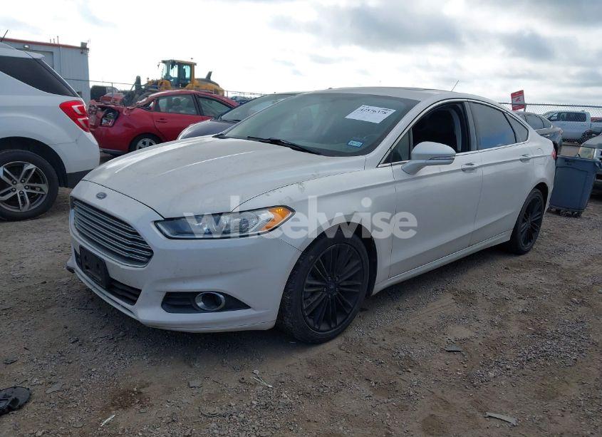 Photo 2 of 2014 Ford Fusion SE (VIN 3FA6P0HD4ER376906)