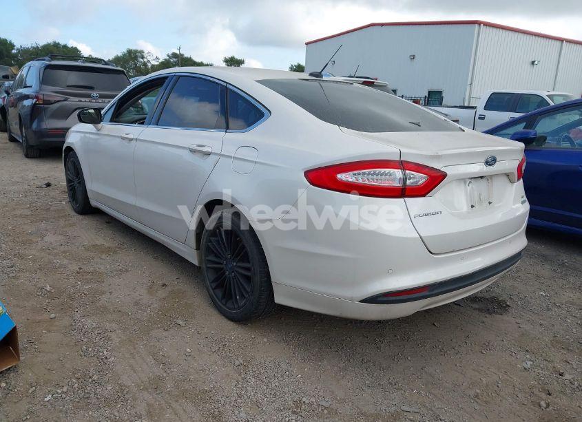 Photo 3 of 2014 Ford Fusion SE (VIN 3FA6P0HD4ER376906)