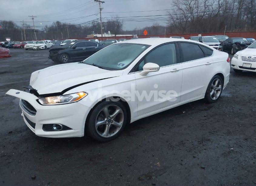 Photo 2 of 2015 Ford Fusion SE (VIN 3FA6P0HD4FR108195)