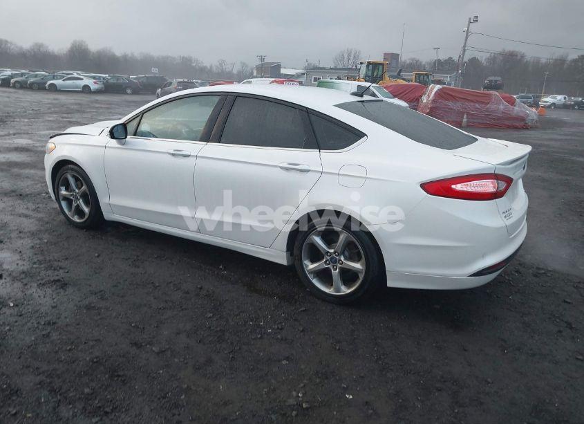 Photo 3 of 2015 Ford Fusion SE (VIN 3FA6P0HD4FR108195)