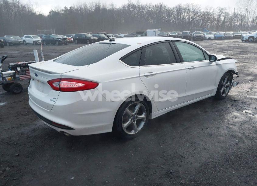 Photo 4 of 2015 Ford Fusion SE (VIN 3FA6P0HD4FR108195)
