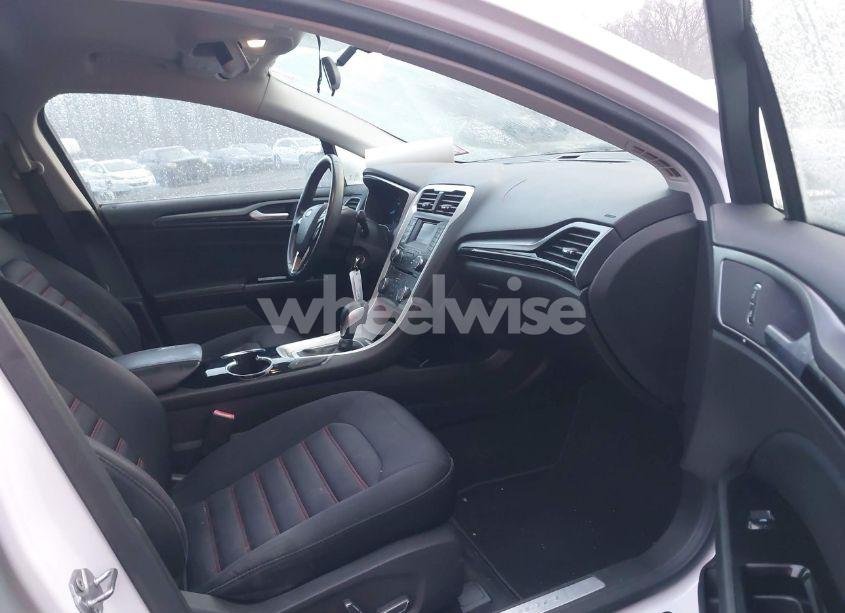 Photo 5 of 2015 Ford Fusion SE (VIN 3FA6P0HD4FR108195)