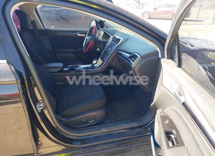 Photo 5 of 2015 Ford Fusion SE (VIN 3FA6P0HD4FR161544)