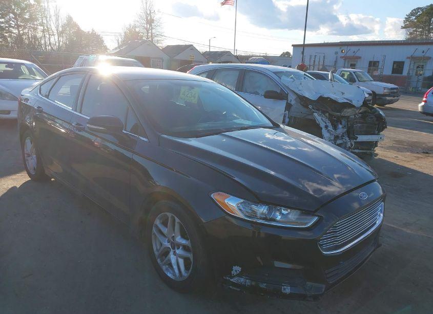 2015 Ford Fusion SE (VIN 3FA6P0HD4FR197637) main photo