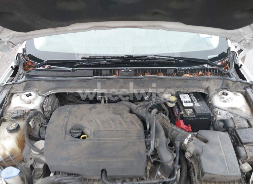 Photo 10 of 2015 Ford Fusion SE (VIN 3FA6P0HD4FR198805)