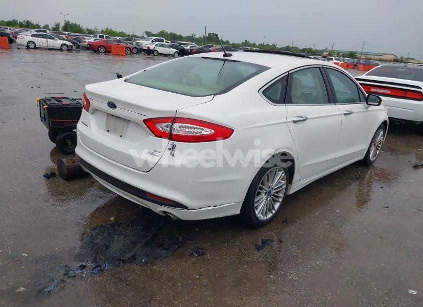 Photo 4 of 2015 Ford Fusion SE (VIN 3FA6P0HD4FR198805)
