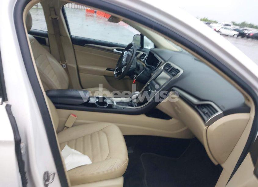 Photo 5 of 2015 Ford Fusion SE (VIN 3FA6P0HD4FR198805)