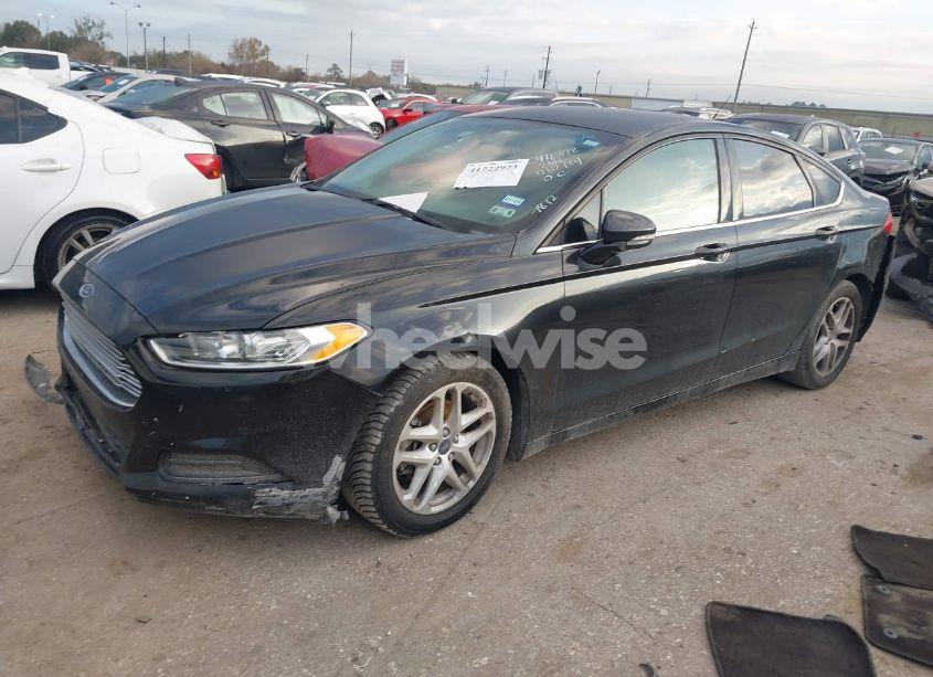 Photo 2 of 2015 Ford Fusion SE (VIN 3FA6P0HD4FR207812)