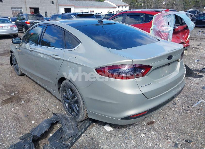 Photo 3 of 2015 Ford Fusion SE (VIN 3FA6P0HD4FR248943)